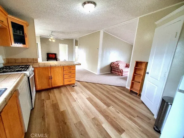 21621 Sandia Rd Spc 71, Apple Valley, CA 92308
