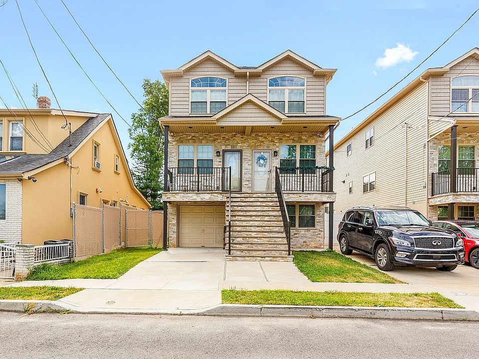 1st image of 262 Grimsby St