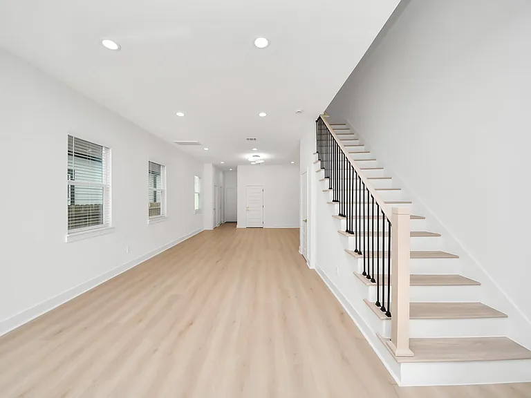 8601 Amadwe St #B — Photo 17