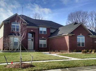 49639 Annandale Dr #34, Canton, MI 48187