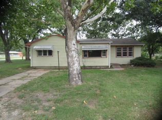 412 N Peabody St, Peabody, KS 66866