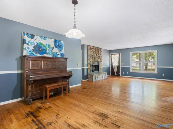 131 Oldwood Rd, Huntsville, AL 35811