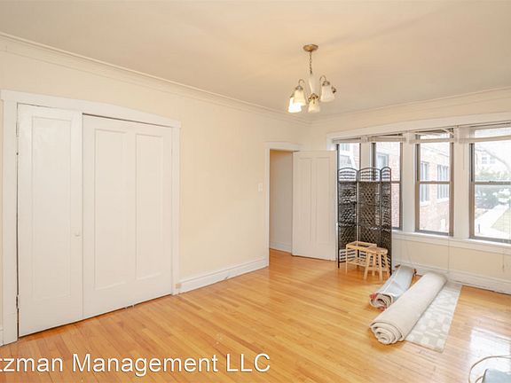 3rd image of 1469 W Carmen Ave #11167658