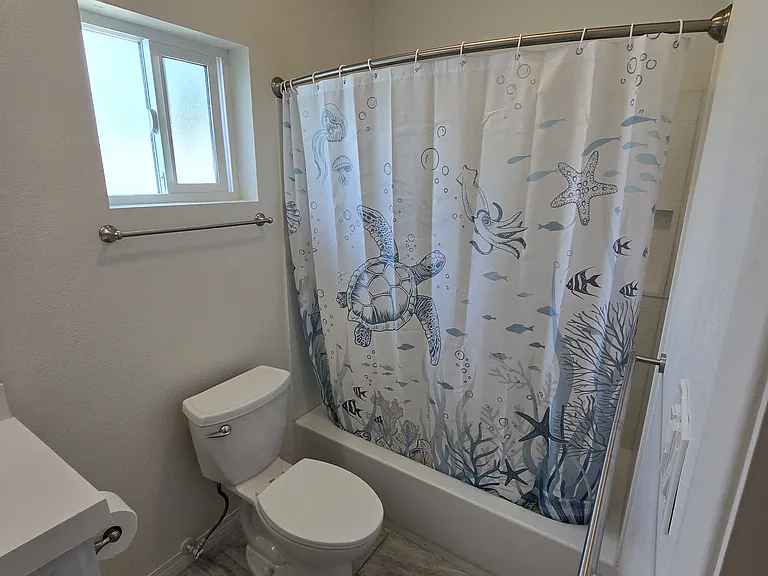 4861 La Rica Ave #B — Photo 14