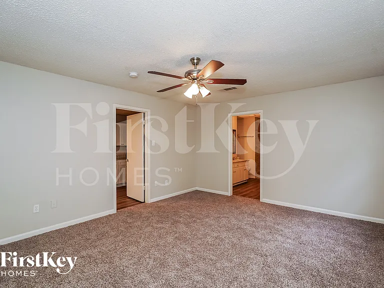 2100 Cedar Ct — Photo 13