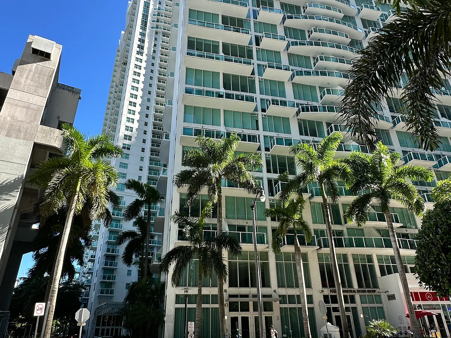 1 bed, 1.5 bath, 997 sqft, $2,850 — Photo 1