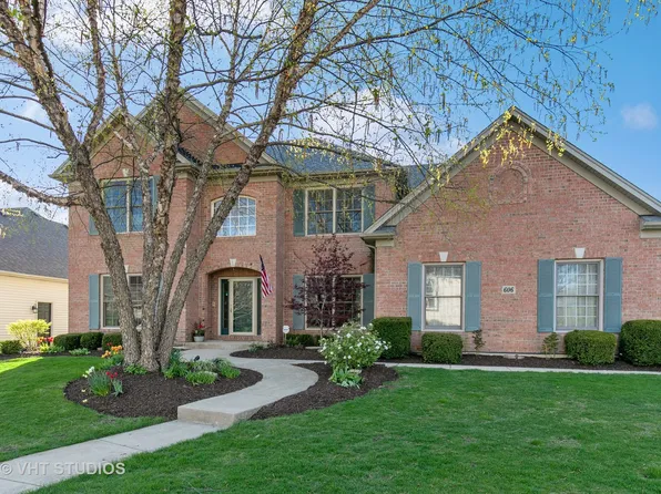 606 W Thornwood Dr, South Elgin, IL 60177