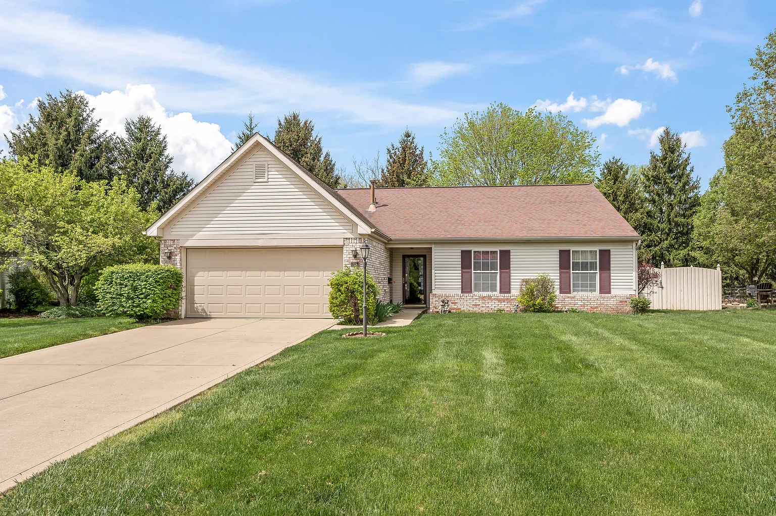 231 Creekview Cir photo 1