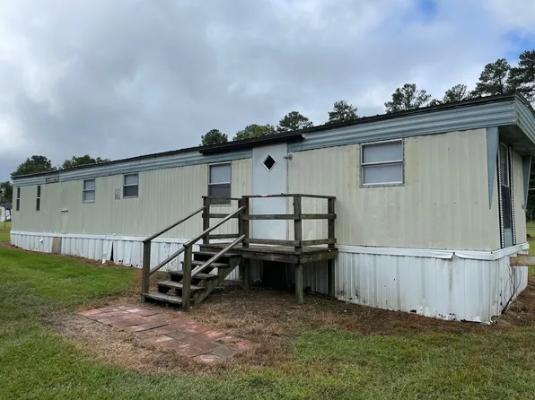 208 Leatherwood Ln, Robbins, NC 27325