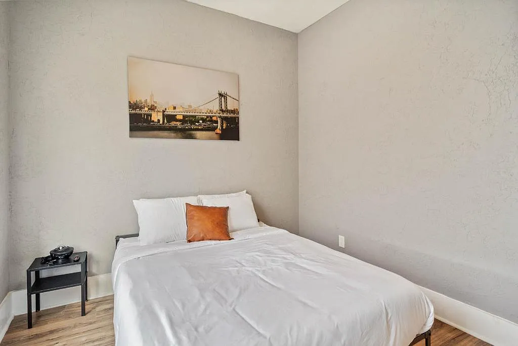 2 bed, $4,323 — Photo 3