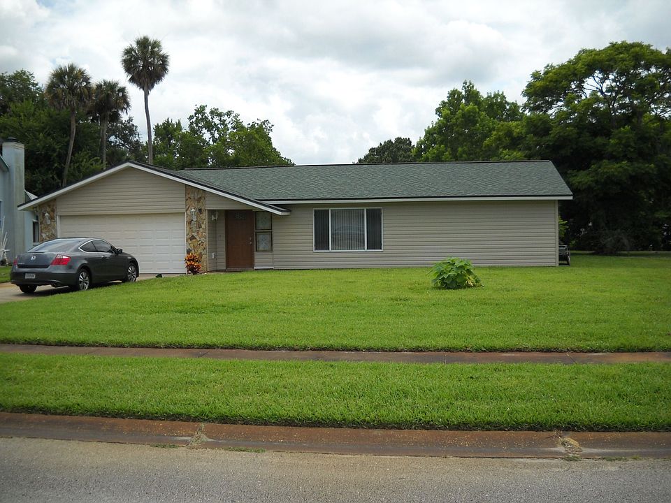 1st image of 4260 Grovewood Ln