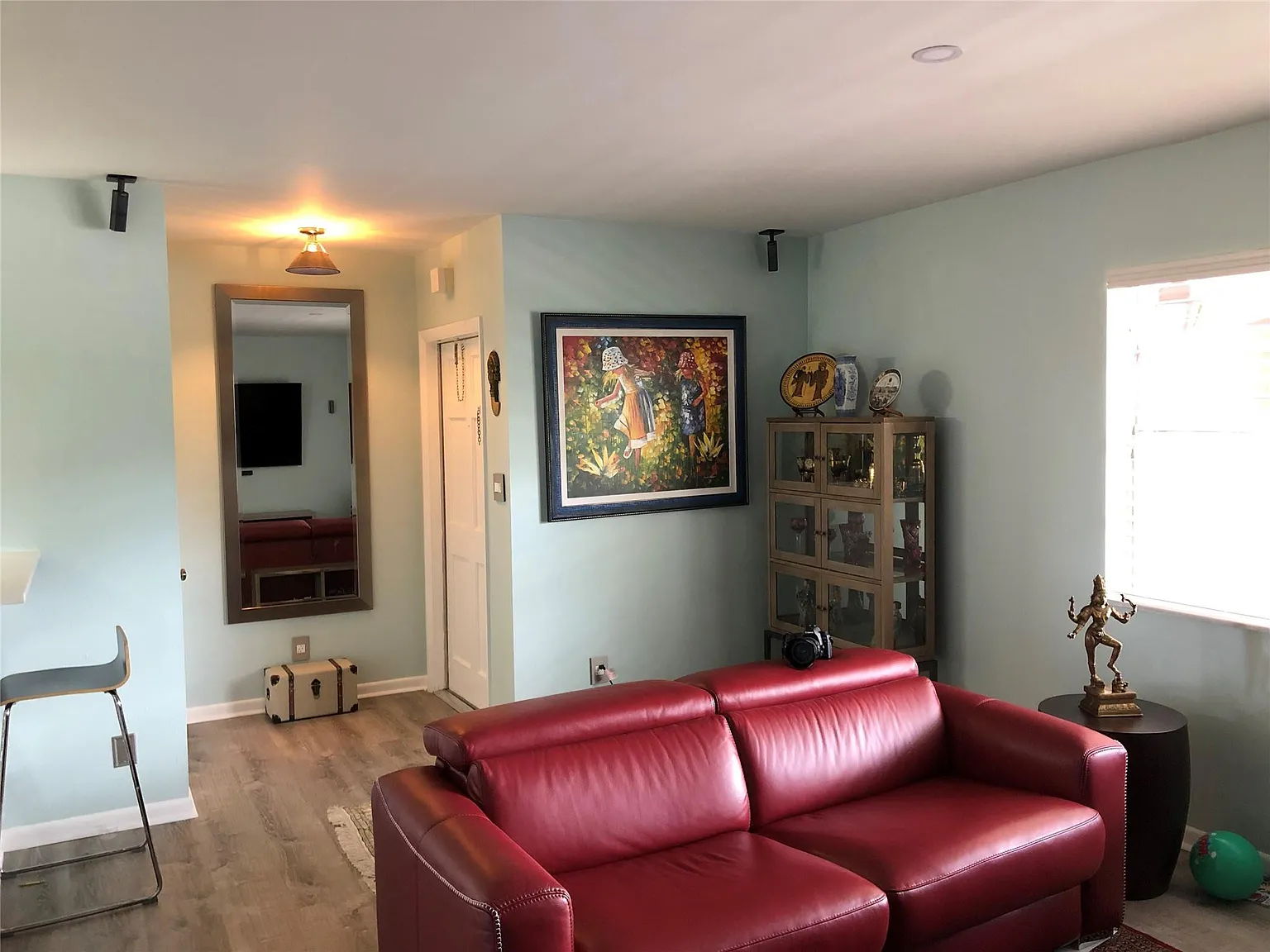 1 bed, 1.0 bath, 530 sqft, $1,650 — Photo 2