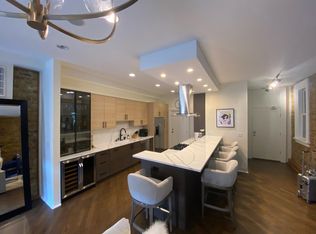 7 S Aberdeen St APT 2C, Chicago, IL 60607