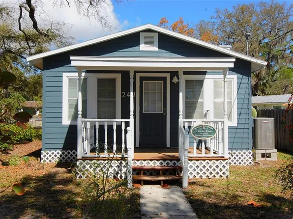 247 Short St, Safety Harbor, FL 34695