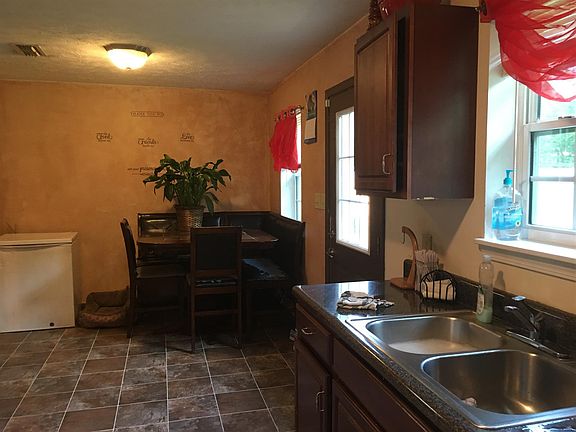 5th image of 2016 Horncastle Dr
