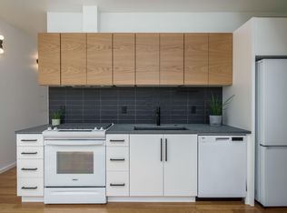 7470 E Burnside St, Portland, OR 97215