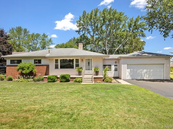 22950 Koths St, Taylor, MI 48180