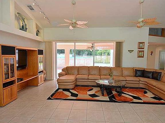 2nd image of 2589 SW Abate St