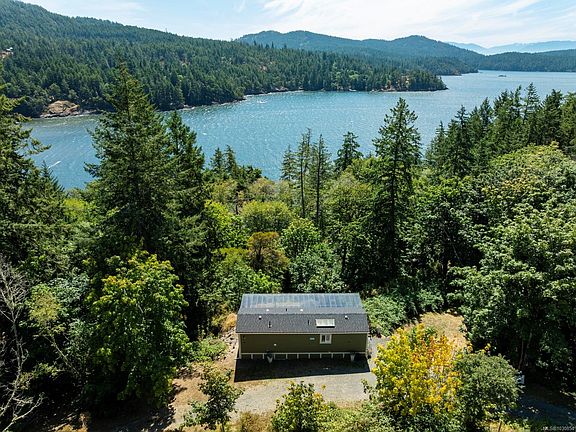 3rd image of 5211 Sooke Rd