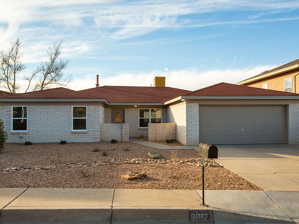 2nd image of 9912 Lorelei Ln NE