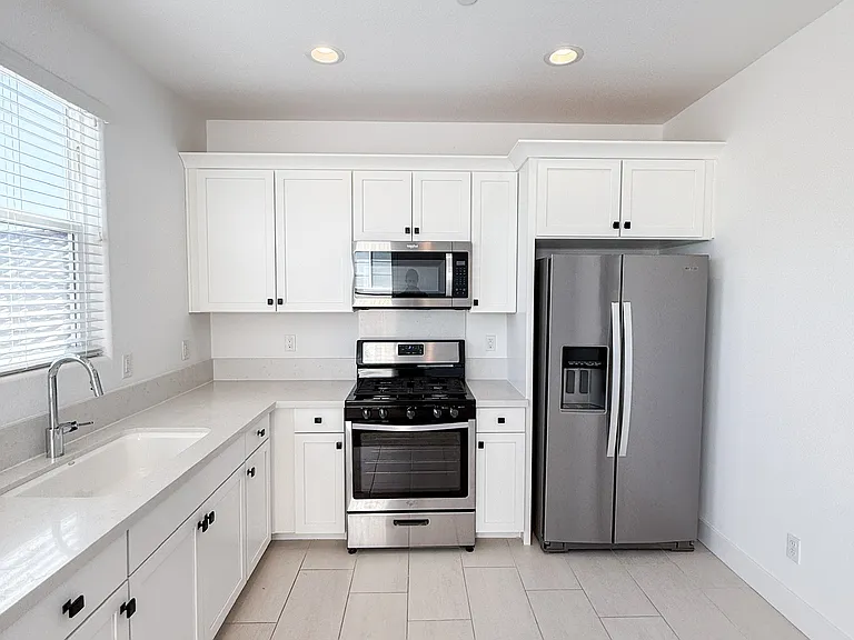 3732 Park Ridge Ln — Photo 8