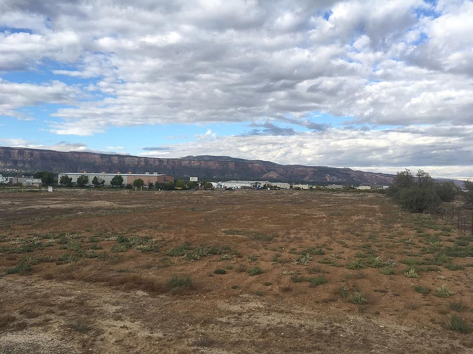 2nd image of 743 23rd Rd
