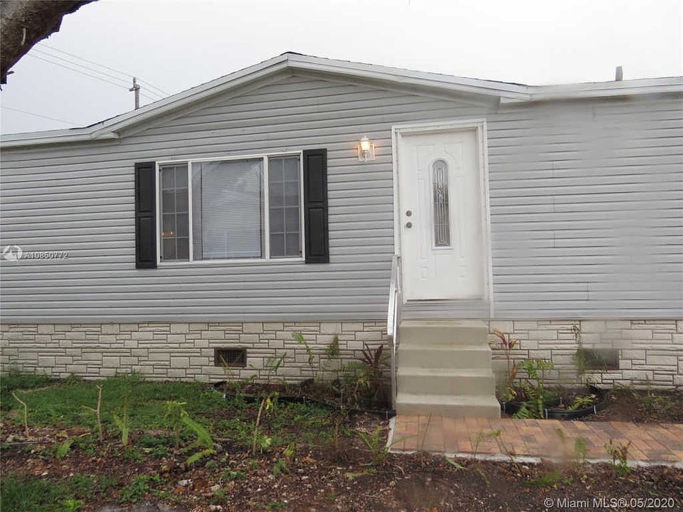 1st image of 220 NE 12th Ave Lot 30