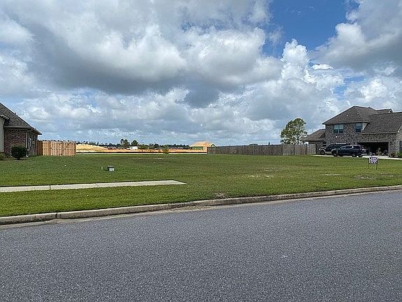 2nd image of Augusta Dr
