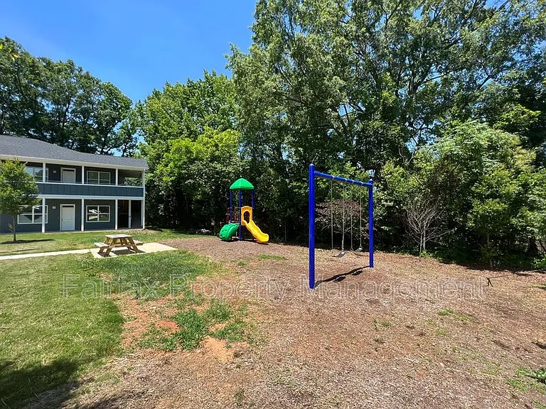 518 Boone St #103 — Photo 23
