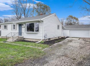 2220 Woodstead St, Burton, MI