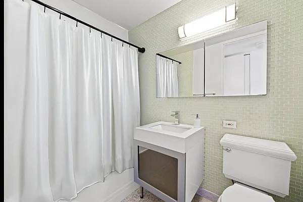 Rented by Vector New York, LLC | media 6