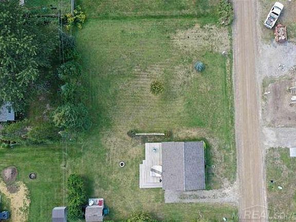 4th image of 7296 Cedar Rd