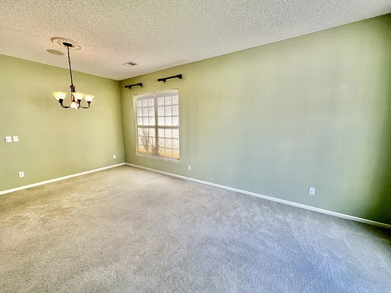 39 Tallow Dr — Photo 6