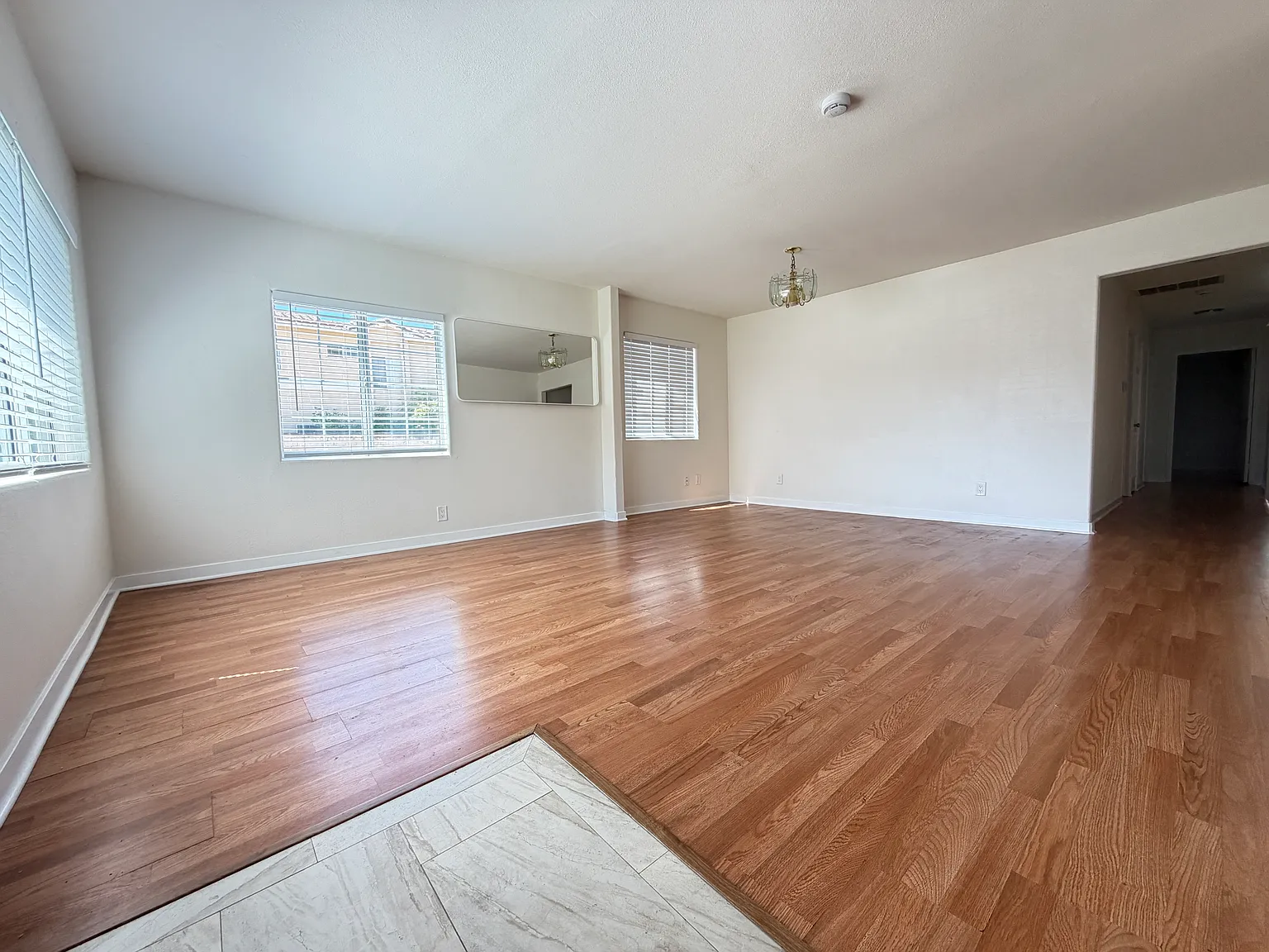 3 bed, 1260 sqft, $3,800 — Photo 2