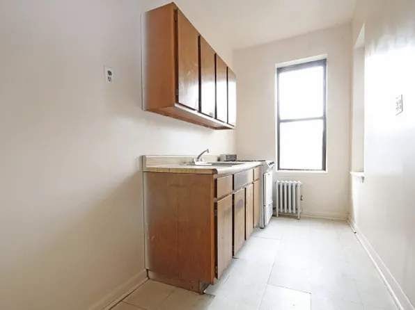 129 Ridge Street image 1 of 6