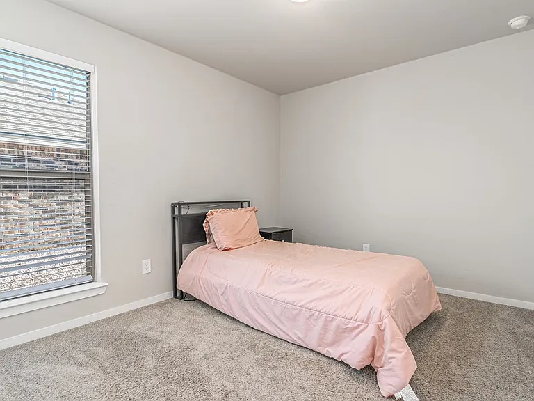 1327 Masquerade Blvd — Photo 15