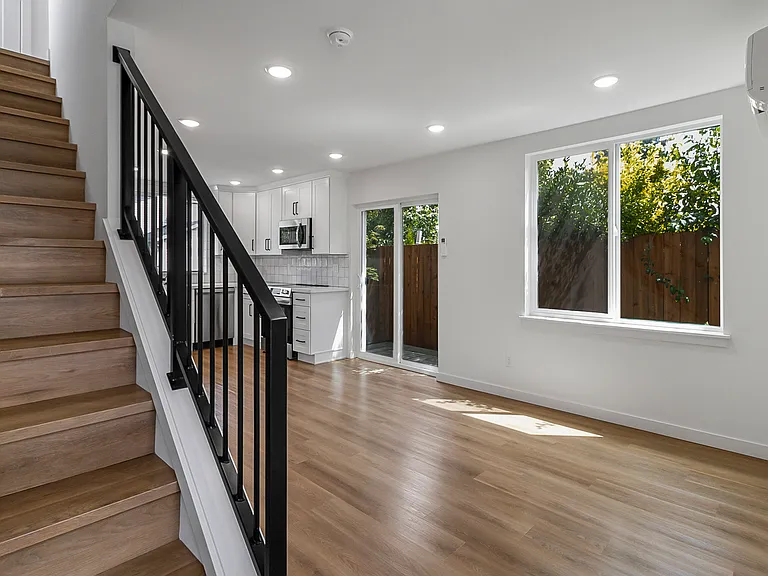 1012 S Donovan St #B — Photo 2