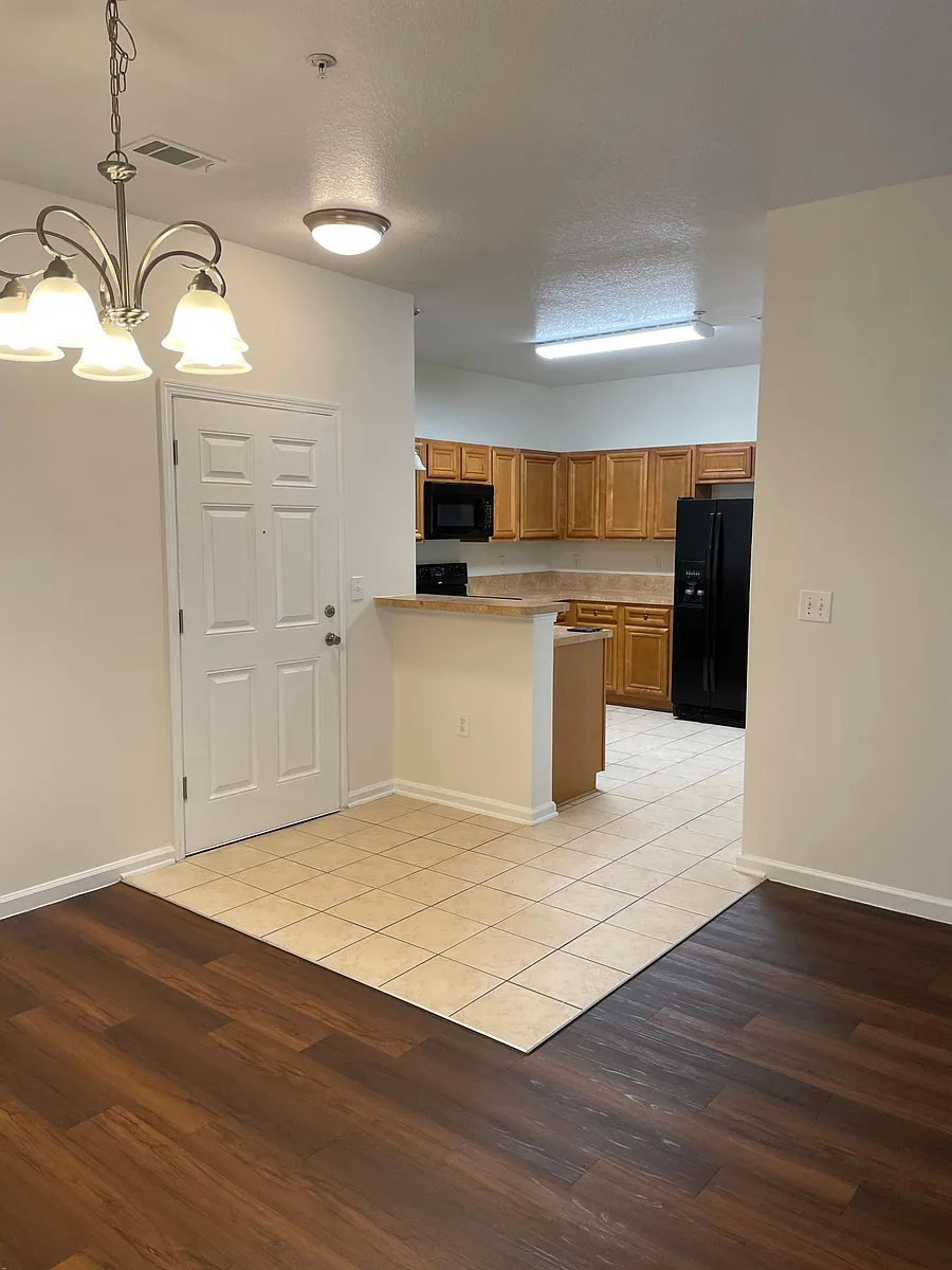 Building Photo - 6984 Ortega Woods Dr