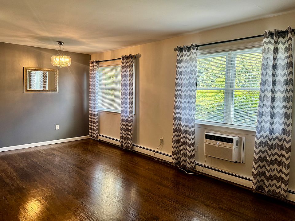 Dining area off the Kitchen