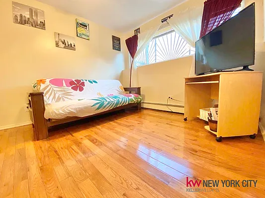 Rented by Keller Williams NYC | media 25