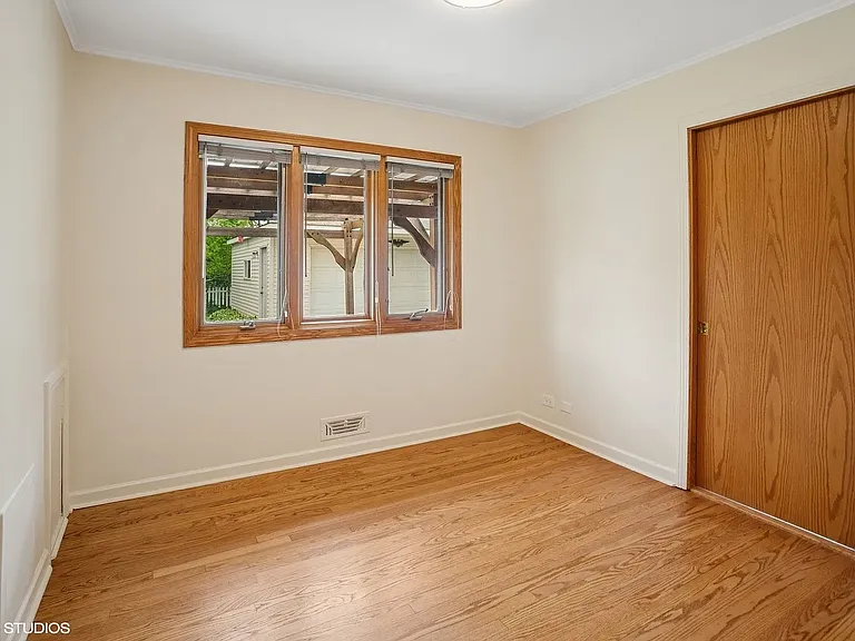 43 N Mount Prospect Rd — Photo 11
