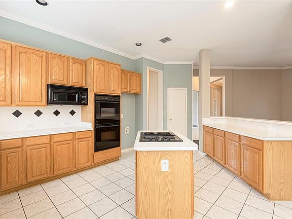 4th image of 5704 Maidstone Dr