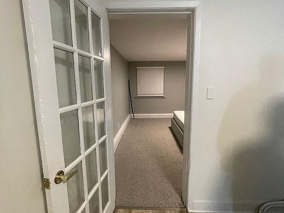 2nd image of 137 Wellington St