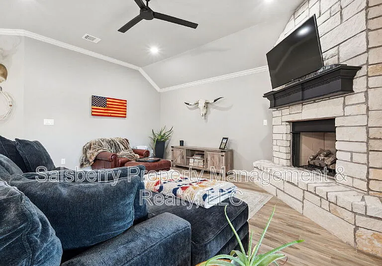 3310 Windcrest Dr — Photo 7