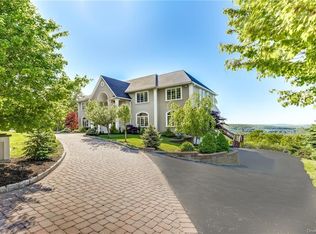 10 High Mountain Rd, Pomona, NY 10970