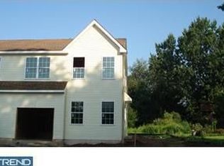 1 Maple Ave, Line Lexington, PA 18932