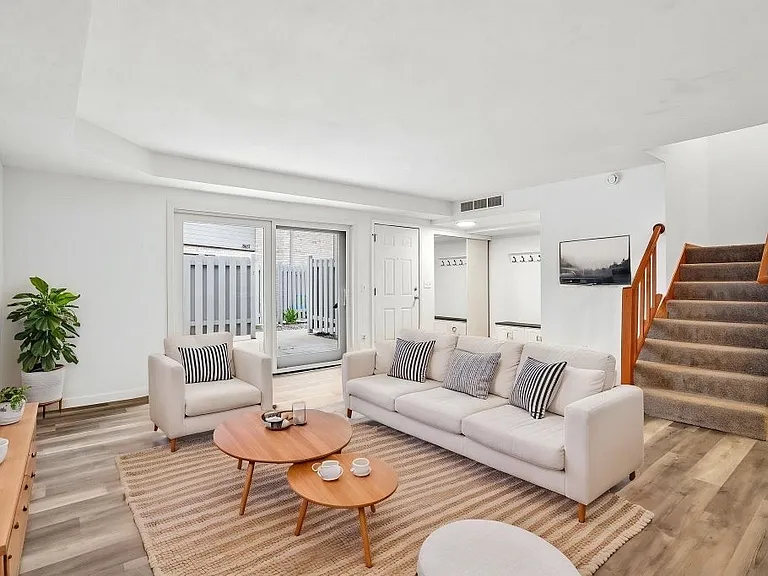 18669 Clear View Ct — Photo 22
