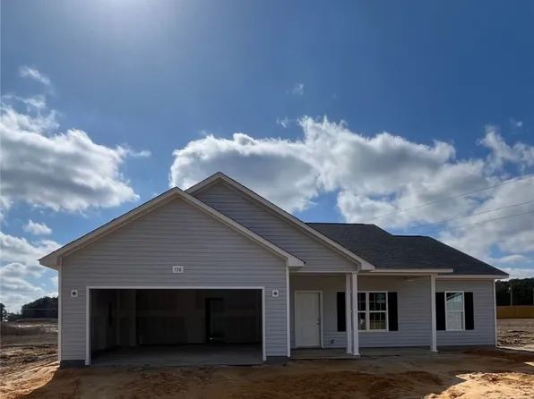 138 Alfalfa Dr, Parkton, NC 28371