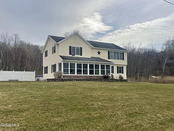 2nd image of 70 Island View Road