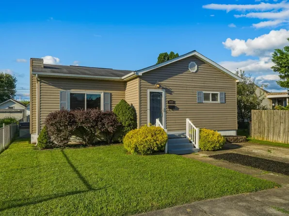 1929 Walnut St, Kenova, WV 25530